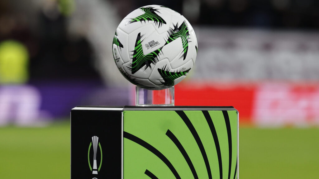 General view of the match ball during the UEFA Europa Conference League match at Tynecastle Park, Edinburgh
Picture by Fred Palmer/Focus Images Ltd 07510556226
07/11/2024
2024.11.07 Edynburg
Pilka nozna Liga Konferencji
Heart of Midlothian - 1. FC Heidenheim
Foto Fred Palmer/Focus Images/MB Media/PressFocus

!!! POLAND ONLY !!!