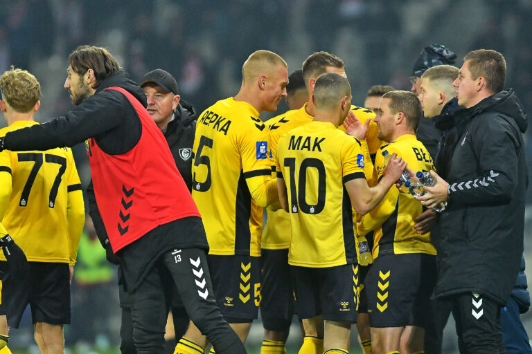 2024.11.09 Krakow
Pilka nozna , PKO BP Ekstraklasa sezon 2024/25
Cracovia Krakow - GKS Katowice
N/z Pilkarze GKS Katowice, radosc po bramce na 1-3, gol, bramka
Foto Krzysztof Porebski / PressFocus

2024.11.09 Krakow
Football Polish top league , 2024/2025 season
Cracovia Krakow - GKS Katowice
Pilkarze GKS Katowice, radosc po bramce na 1-3, gol, bramka
Credit: Krzysztof Porebski / PressFocus