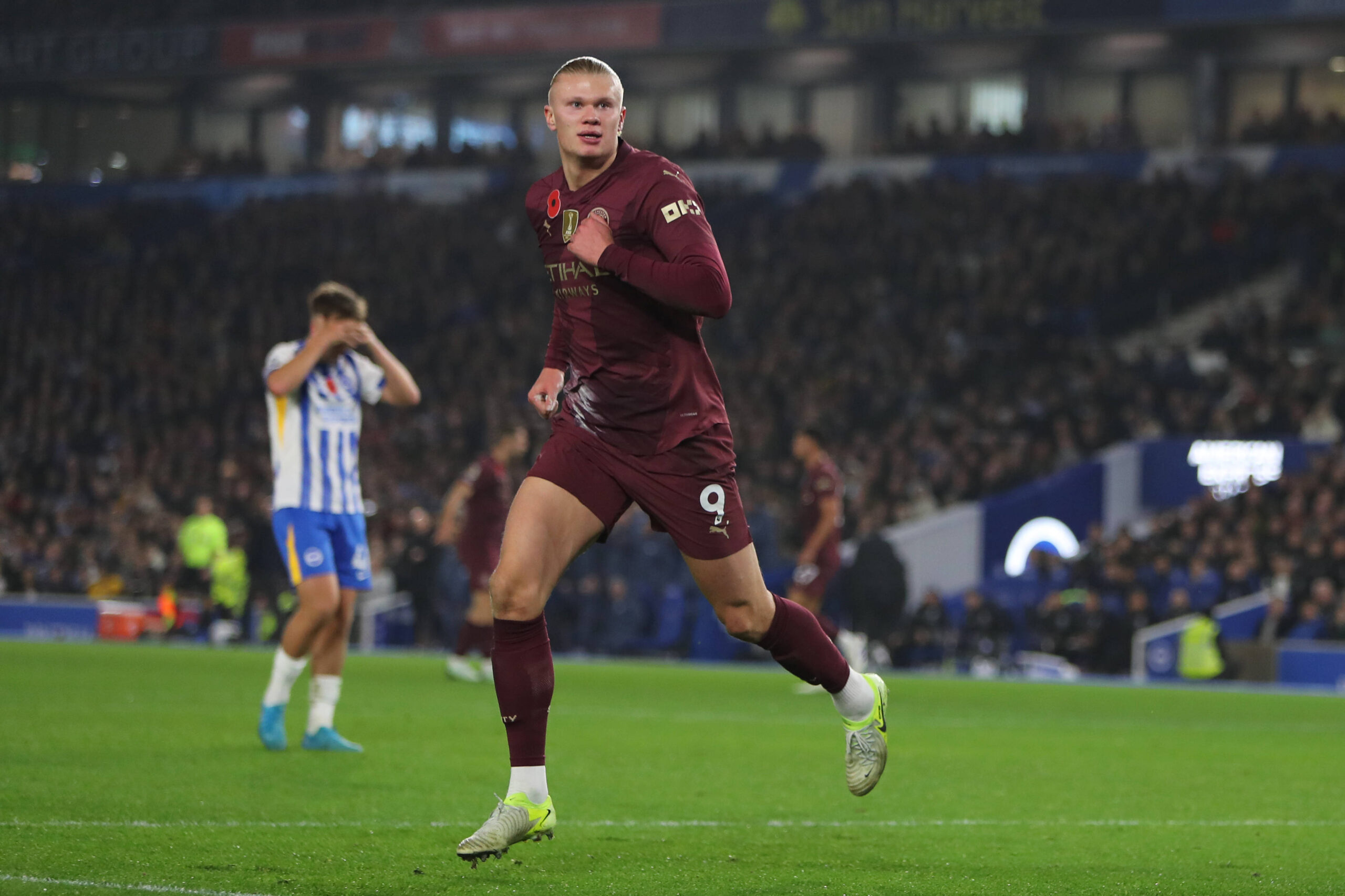 Footbaln- 2024 / 2025 Premier League - Brighton &amp; Hove Albion vs Manchester City - Amex Stadium - Saturday 9th November 2024 Erling Haaland of Manchester City celebrates scoring the opening goanduring the Premier League match at the Amex Stadium COLORSPORT / Shaun Boggust PUBLICATIONxNOTxINxUK
2024.11.09 
pilka nozna
liga angielska
Foto IMAGO/PressFocus

!!! POLAND ONLY !!!