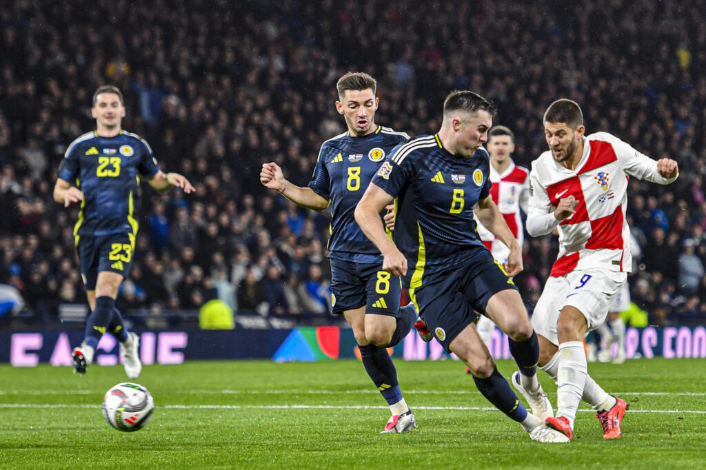 Adrej Kramaric of Croatia shoots during the UEFA Nations League Group A match at Hampden Park, Glasgow
Picture by Jamie Johnston/Focus Images Ltd 07714373795
15/11/2024

15.11.2024 Glasgow
pilka nozna liga narodow
Szkocja - Chorwacja
Foto Jamie Johnston  / Focus Images / MB Media / PressFocus 
POLAND ONLY!!