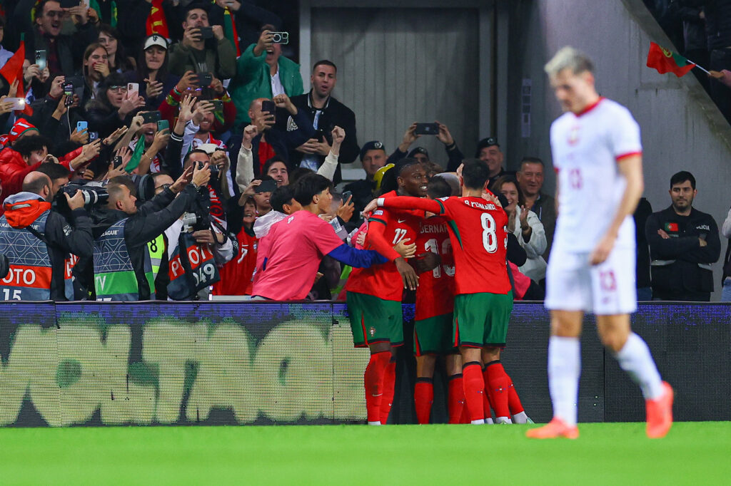 2024.11.15 Porto
pilka nozna UEFA Liga Narodow
Portugalia - Polska
N/z bramka gol radosc na 2-0 Cristiano Ronaldo rzut karny (penalty kick)
Foto Pawel Andrachiewicz / PressFocus

2024.11.15 Warsaw
Football - UEFA Nations League
Portugal - Poland
bramka gol radosc na 2-0 Cristiano Ronaldo rzut karny (penalty kick)
Credit: Pawel Andrachiewicz / PressFocus