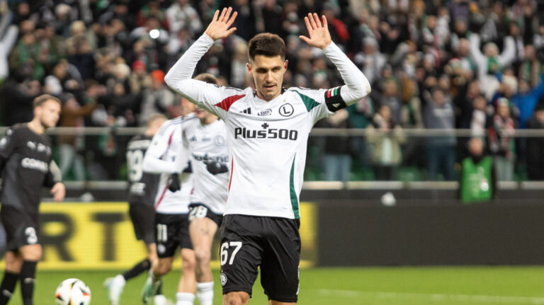 2024.11.23 Warszawa
pilka nozna PKO Ekstraklasa sezon 2024/2025
Legia Warszawa - Cracovia
N/z Bartosz Kapustka (Legia) radosc
Foto Tomasz Jastrzebowski / Foto Olimpik / PressFocus

2024.11.23 Warszawa
Football - Polish PKO Ekstraklasa season 2024/2025
Legia Warszawa - Cracovia
Bartosz Kapustka (Legia) radosc
Credit: Tomasz Jastrzebowski / Foto Olimpik / PressFocus