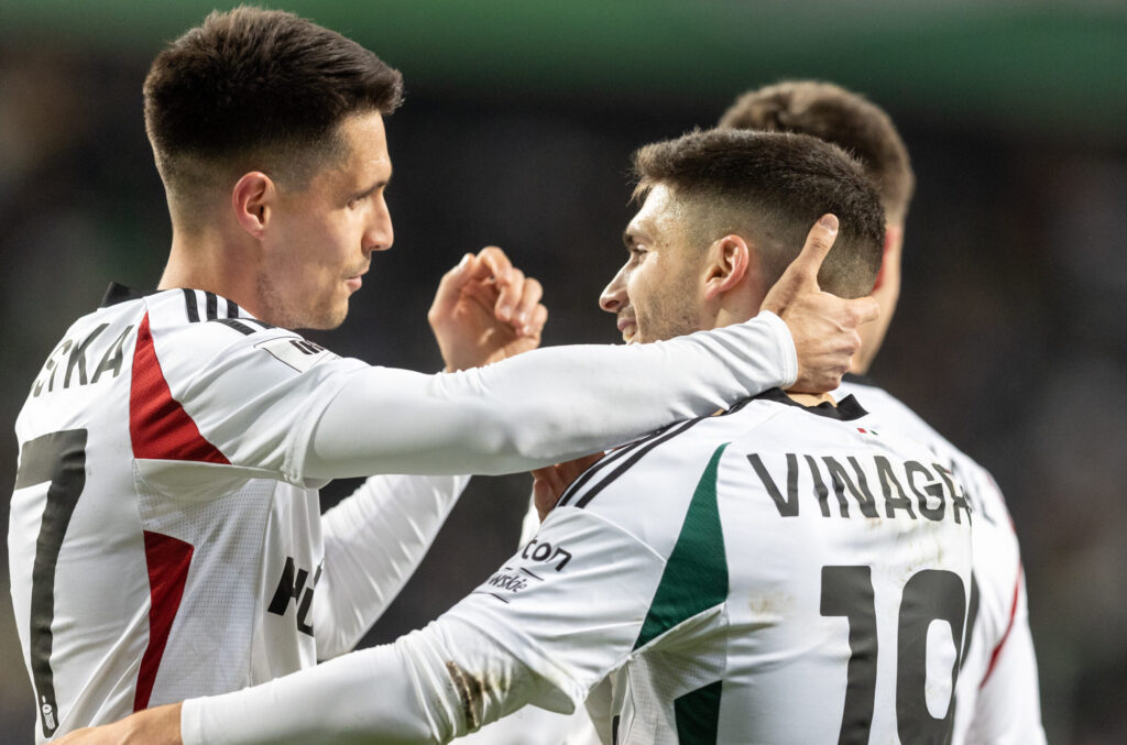 2024.11.23 Warszawa
pilka nozna PKO Ekstraklasa sezon 2024/2025
Legia Warszawa - Cracovia
N/z Bartosz Kapustka (Legia), Ruben Vinagre (Legia), radosc
Foto Tomasz Jastrzebowski / Foto Olimpik / PressFocus

2024.11.23 Warszawa
Football - Polish PKO Ekstraklasa season 2024/2025
Legia Warszawa - Cracovia
Bartosz Kapustka (Legia), Ruben Vinagre (Legia), radosc
Credit: Tomasz Jastrzebowski / Foto Olimpik / PressFocus