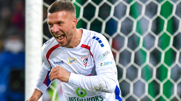 2024.11.24 Zabrze
Pilka nozna PKO BP Ekstraklasa Sezon 2024/2025
Gornik Zabrze - Piast Gliwice
N/z Lukas Podolski, radosc, radosc po golu, radosc po bramce
Foto Marcin Bulanda / PressFocus

2024.11.24 Zabrze
Football Polish PKO BP Ekstraklasa League Season 2024/2025
Gornik Zabrze - Piast Gliwice
Lukas Podolski, radosc, radosc po golu, radosc po bramce
Credit: Marcin Bulanda / PressFocus