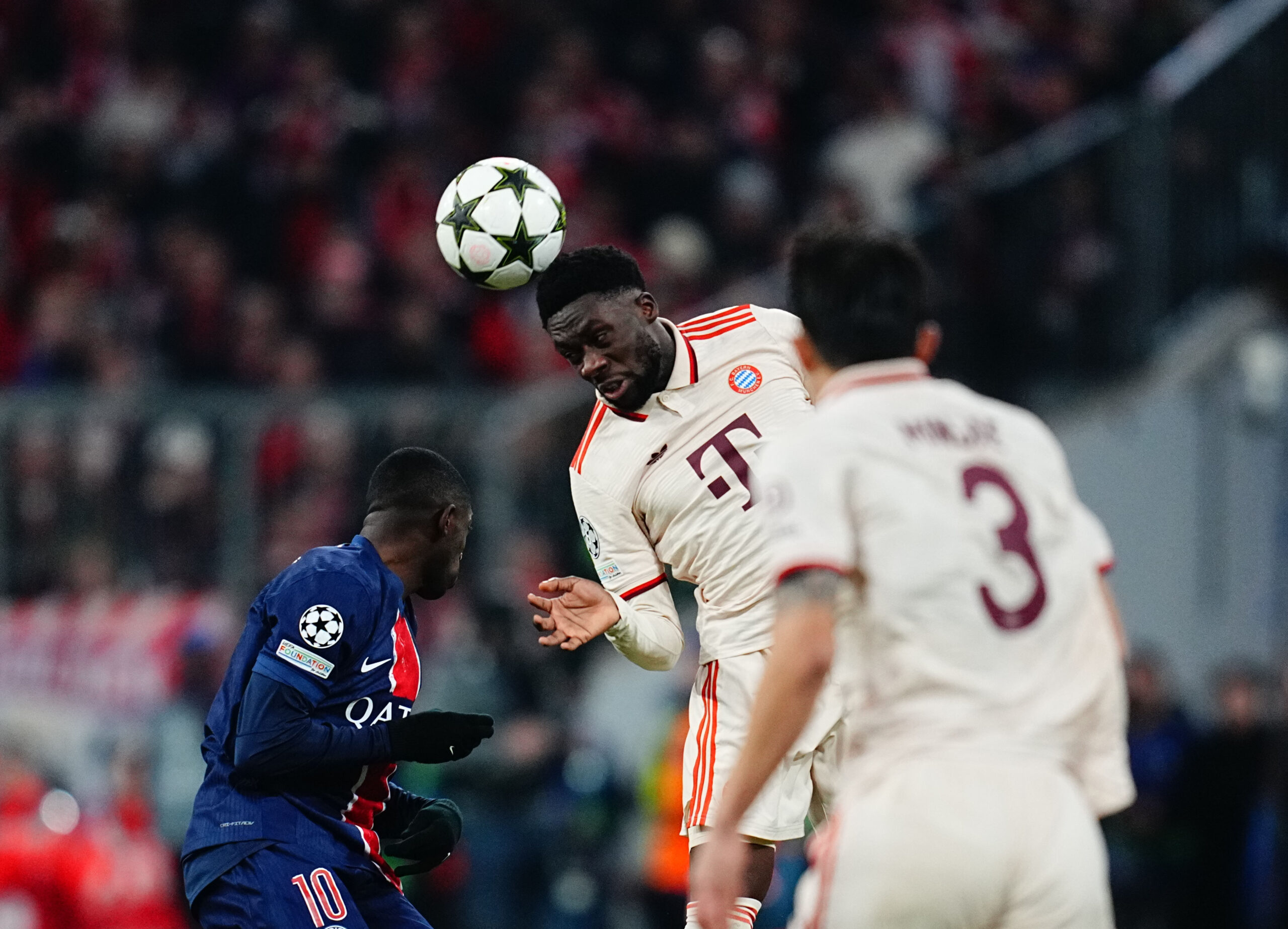 November 26 2024: Alphonso Davies of Bayern Munich  heads during a Champions League Matchday 5 game, FC Bayern Munich versus Paris Saint-Germain, at Allianz Areana, Munich, Germany. Ulrik Pedersen/CSM/Sipa USA (Credit Image: © Ulrik Pedersen/Cal Sport Media/Sipa USA)
2024.11.26 Monachium
pilka nozna liga mistrzow
Bayern Monachium - Paris Saint-Germain
Foto Ulrik Pedersen/Cal Sport Media/SIPA USA/PressFocus

!!! POLAND ONLY !!!