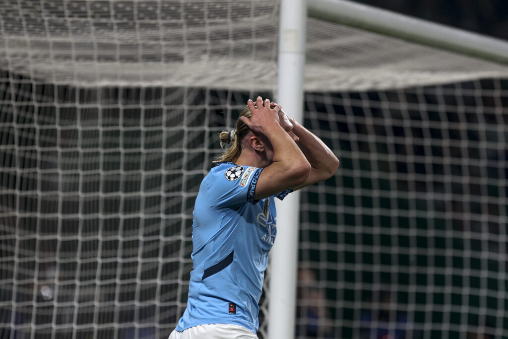 November 5, 2024, Lisbon, Portugal: Erling Haaland forward of Manchester City during the UEFA Champions League 2024/25 League Phase MD4 match between Sporting Clube de Portugal and Manchester City at Estadio Jose Alvalade on November 05, 2024 in Lisbon, Portugal.  UEFA Champions League - Sporting CP vs Manchester City,Image: 930853219, License: Rights-managed, Restrictions: * Brazil and Mexico Rights OUT *, Model Release: no, Credit line: Valter Gouveia / Zuma Press / Forum