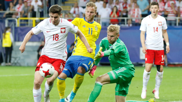 19.06.2017 Lublin
Pilka nozna
Mistrzostwa Europy U21 Polska 2017
Polska - Szwecja
N/z Jaroslaw Niezgoda, Gustav Engvall, Anton Cajtoft
Foto Adam Starszynski / PressFocus

19.06.2017 Lublin
Football
UEFA Euro U21, Poland 2017
Poland - Sweden
Jaroslaw Niezgoda, Gustav Engvall, Anton Cajtoft
Credit Adam Starszynski / PressFocus