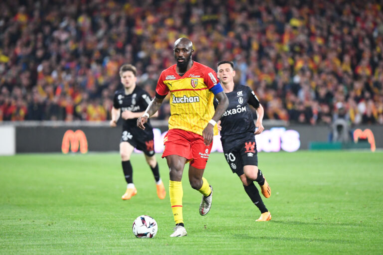 08 Seko FOFANA (rcl) during the  Ligue 1 Uber Eats match between Lens and Reims on May 12, 2023 in Lens, France. (Photo by Anthony Bibard/FEP/Icon Sport/Sipa USA)
2023.05.12 Lens
pilka nozna liga francuska
RC Lens - Stade de Reims
Foto Icon Sport/SIPA USA/PressFocus

!!! POLAND ONLY !!!