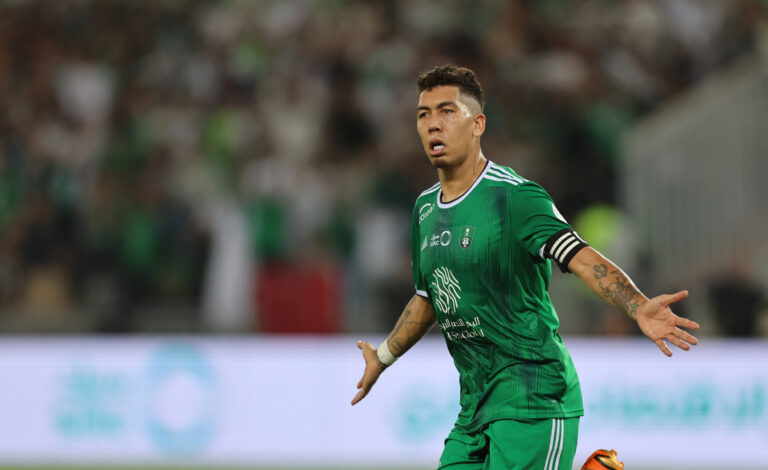 JEDDAH, SAUDI ARABIA - SEPTEMBER 30: Roberto Firmino of Al Ahli during Al Ahli v Al Ettifaq in the Saudi Pro League at Prince Abdullah Al Faisal Stadium on September 30, 2023 in Jeddah, Saudi Arabia. (Photo by Abdul Ghani Bashir Issa/MB Media)
2023.09.30 Jeddah
Pilka nozna liga saudyjska
Al-Ahly - Al-Ettifaq
Foto Abdul Ghani Bashir Issa/MB Media/PressFocus

!!! POLAND ONLY !!!