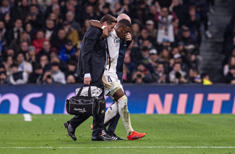 Spain La Liga soccer match Real Madrid vs Villarreal at Santiago Bernabeu Stadium in Madrid, 17 December 2023
Alaba injured

(Photo by Cordon Press/Sipa USA)
2023.12.17 Madryt
pilka nozna liga hiszpanska
Real Madryt - Villarreal
Foto Cordon Press/SIPA USA/PressFocus

!!! POLAND ONLY !!!