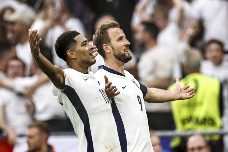 6/30/2024 - GELSENKIRCHEN - (l-r) Jude Bellingham of England, Harry Kane of England celebrate 1-1 during the UEFA EURO 2024 round of 16 match between England and Slovakia at the Arena AufSchalke on June 30, 2024 in Gelsenkirchen, Germany. ANP | Hollandse Hoogte | MAURICE VAN STEEN /ANP/Sipa USA
2024.06.30 UEFA EURO 2024
pilka nozna mistrzostwa Europy UEFA Euro 2024
Anglia - Slowacja
Foto ANP/SIPA USA/PressFocus

!!! POLAND ONLY !!!