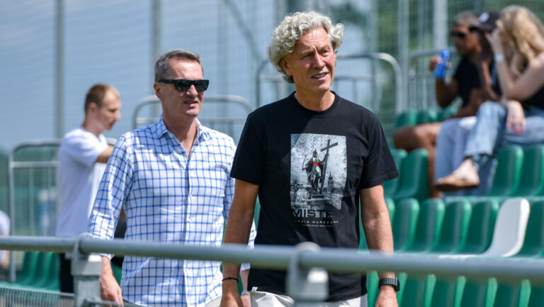 2024.07.12 Urszulin, Ksiazenice
przygotowania do sezonu, mecz towarzyski sparing
Legia Warszawa - Widzew Lodz
N/z Jacek Zielinski Dariusz Mioduski
Foto Wojciech Dobrzynski / Legionisci.com / PressFocus

2024.07.12 Urszulin, Ksiazenice
preseason, friendly match
Legia Warszawa - Widzew Lodz
Credit: Wojciech Dobrzynski / Legionisci.com / PressFocus