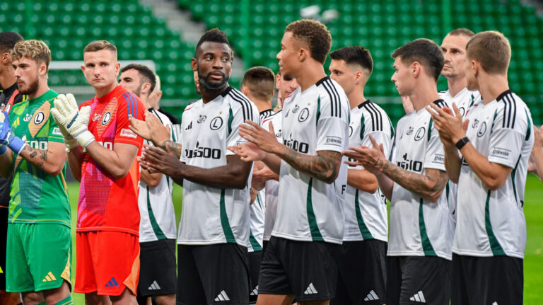 2024.07.16 Warszawa
pilka nozna PKO Ekstraklasa sezon 2024/2025
Legia Warszawa - prezentacja druzyny
N/z Kacper Tobiasz Gabriel Kobylak Jean-Pierre Nsame
Foto Pawel Bejnarowicz / PressFocus

2024.07.16 Warszawa
Football - Polish PKO Ekstraklasa season 2024/2025
Legia Warszawa - prezentacja druzyny
Kacper Tobiasz Gabriel Kobylak Jean-Pierre Nsame
Credit: Pawel Bejnarowicz / PressFocus