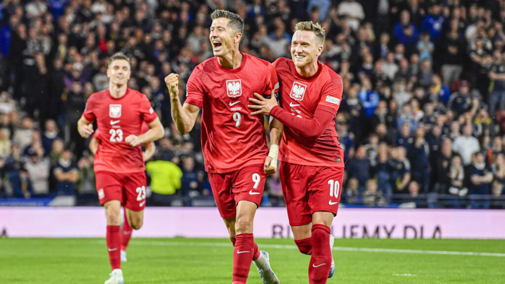 Robert Lewandowski and Piotr Zielinski of Poland celebrate Robert Lewandowski’s goal during the UEFA Nations League Group A match at Hampden Park, Glasgow
Picture by Jamie Johnston/Focus Images Ltd 07714373795
05/09/2024
2024.09.05 Glasgow
Pilka nozna, UEFA Liga Narodow
Szkocja - Polska
Foto Jamie Johnston/Focus Images/MB Media/PressFocus

!!! POLAND ONLY !!!