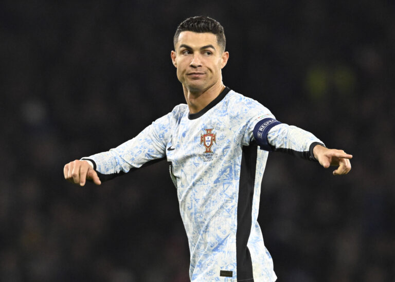 Glasgow, Scotland, 15th October 2024. Cristiano Ronaldo of Portugal stormed off the pitch unhappy with the referee after the UEFA Nations League match at Hampden Park, Glasgow. Picture credit should read: Neil Hanna / Sportimage EDITORIAL USE ONLY. No use with unauthorised audio, video, data, fixture lists, club/league logos or live services. Online in-match use limited to 120 images, no video emulation. No use in betting, games or single club/league/player publications. SPI-3381-0019
2024.10.15 Glasgow
pilka nozna liga narodow
Szkocja - Portugalia
Foto IMAGO/PressFocus

!!! POLAND ONLY !!!