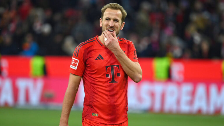 Harry KANE Bayern Muenchen, Gestik,skeptisch, Aktion,Einzelbild,angeschnittenes Einzelmotiv,Halbfigur,halbe Figur. Fussball 1. Bundesliga Saison 2024/2025, 11.Spieltag, Spieltag11 FC Bayern Muenchen -FC Augsburg 3-0 am 22.11.2024, A L L I A N Z A R E N A. *** Harry KANE Bayern Muenchen , gesture,skeptical, action,single image,cropped single motif,half figure,half figure Football 1 Bundesliga Season 2024 2025, 11 Matchday, Matchday11 FC Bayern Muenchen FC Augsburg 3 0 on 22 11 2024, A L L I A N Z A R E N A
2024.11.22 Monachium
pilka nozna liga niemiecka
FC Bayern Monachium - FC Augsburg
Foto IMAGO/PressFocus

!!! POLAND ONLY !!!