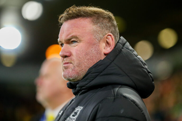 Wayne Rooney of Plymouth Argyle looks on during the Sky Bet Championship match Norwich City vs Plymouth Argyle at Carrow Road, Norwich, United Kingdom, 26th November 2024

(Photo by Izzy Poles/News Images) in Norwich, United Kingdom on 11/26/2024. (Photo by Izzy Poles/News Images/Sipa USA)
2024.11.26 Norwich
pilka nozna liga angielska
Norwich City - Plymouth Argyle
Foto Izzy Poles/News Images/SIPA USA/PressFocus

!!! POLAND ONLY !!!