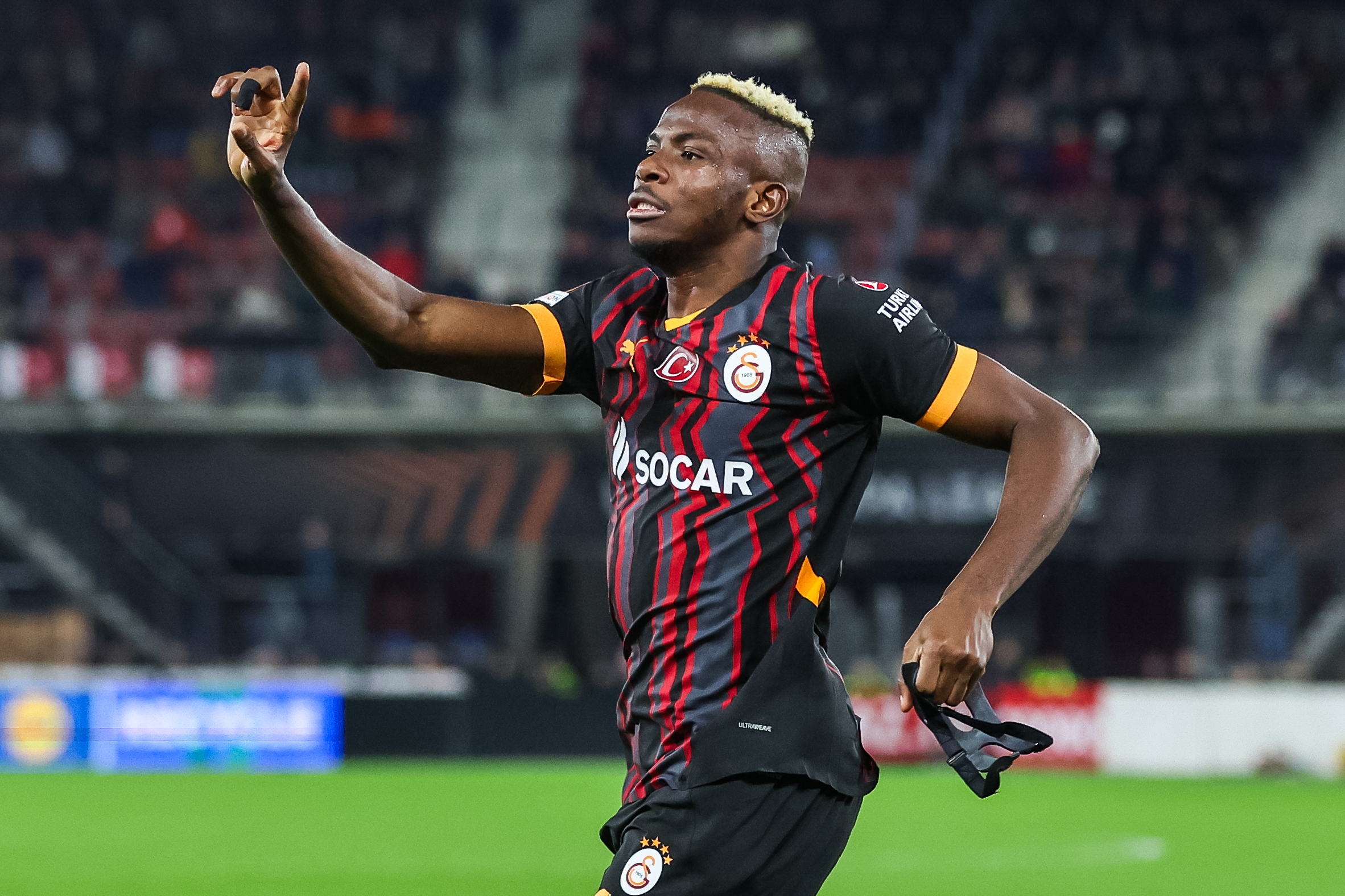 ALKMAAR, 28-11-2024, AFAS Stadium, UEFA Europa League, season 2024 / 2025. Match between AZ - Galatasaray. Galatasaray player Victor Osimhen reacts after his goal (1-2) is disallowed due to offside (final score 1-1). (Photo by Pro Shots/Sipa USA)
2024.11.28 Alkmaar
pilka nozna liga Europy
AZ Alkmaar - Galatasaray Stambul
Foto Pro Shots Photo Agency/SIPA USA/PressFocus

!!! POLAND ONLY !!!