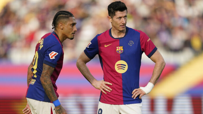 Robert Lewandowski and Raphael Dias Belloli Raphinha of FC Barcelona during the La Liga EA Sports match between FC Barcelona and Las Palmas played at Lluis Companys Stadium on November 30, 2024 in Barcelona, Spain. (Photo by Sergio Ruiz / Imago)  (Photo by pressinphoto/Sipa USA)
2024.11.30 Barcelona
pilka nozna liga hiszpanska
FC Barcelona - UD Las Palmas
Foto Sergio Ruiz/Imago/PRESSINPHOTO/SIPA USA/PressFocus

!!! POLAND ONLY !!!