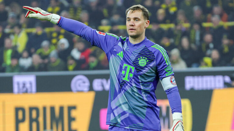 1. Bundesliga - Borussia Dortmund - FC Bayern Munchen am 30.11.2024 im Signal Iduna Park in Dortmund Torwart Manuel Neuer Muenchen 1 gestikuliert *** 1 Bundesliga Borussia Dortmund FC Bayern Munich on 30 11 2024 at Signal Iduna Park in Dortmund Goalkeeper Manuel Neuer Muenchen 1 gestures MH
2024.11.30 Monachium
pilka nozna liga niemiecka
Bayern Monachium - Borussia Dortmund
Foto IMAGO/PressFocus

!!! POLAND ONLY !!!