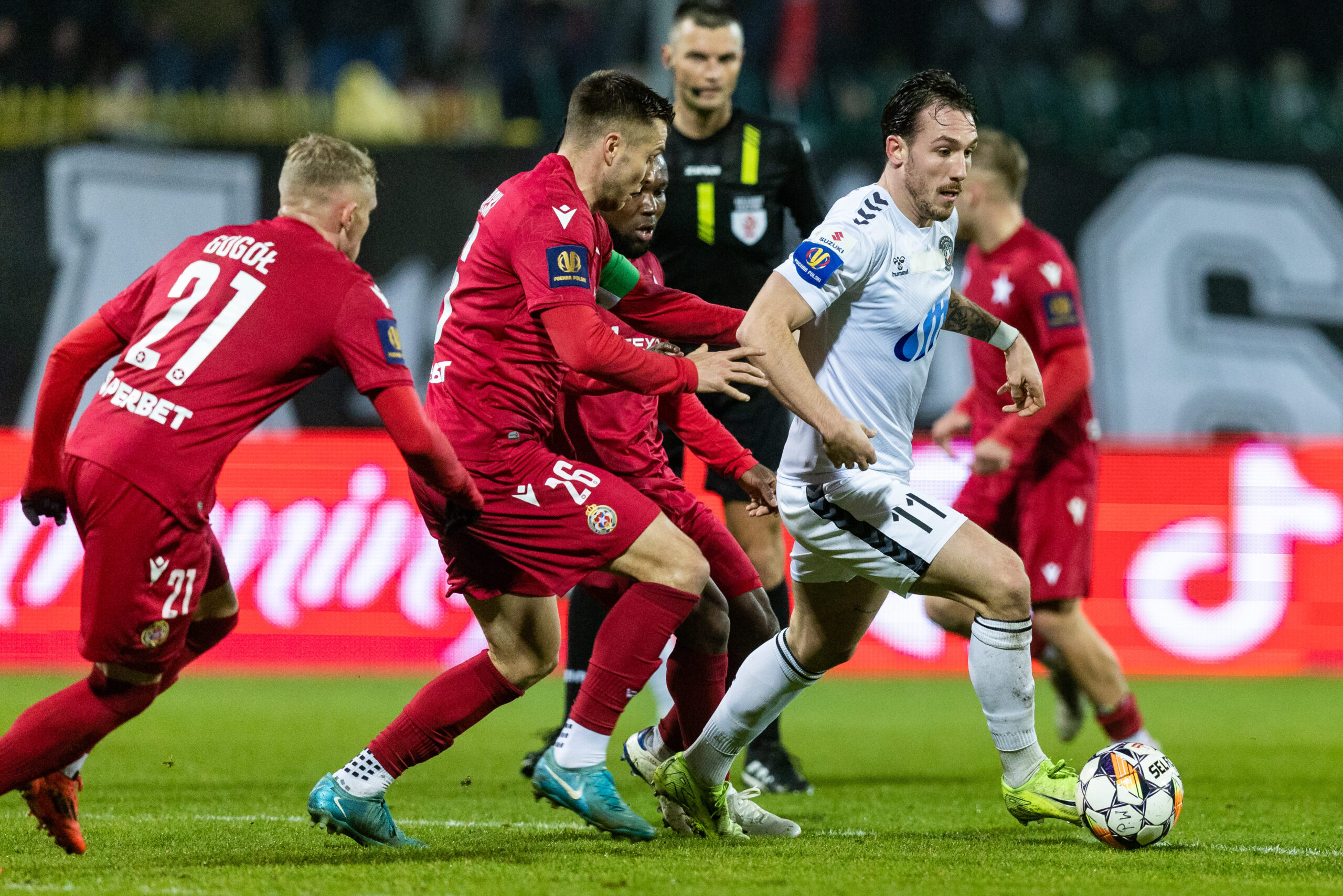 2024.12.03 Warszawa
pilka nozna Puchar Polski sezon 2024/2025
Polonia Warszawa - Wisla Krakow 
N/z Patryk Gogol (Wisla), Igor Lasicki (Wisla), James Igbekeme (Wisla), Szymon Kobusinski (Polonia)
Foto Tomasz Jastrzebowski / Foto Olimpik / PressFocus

2024.12.03 Warszawa
fottbal Polish FA Cup season 2024/2025
Polonia Warszawa - Wisla Krakow 
Patryk Gogol (Wisla), Igor Lasicki (Wisla), James Igbekeme (Wisla), Szymon Kobusinski (Polonia)
Credit: Tomasz Jastrzebowski / Foto Olimpik / PressFocus