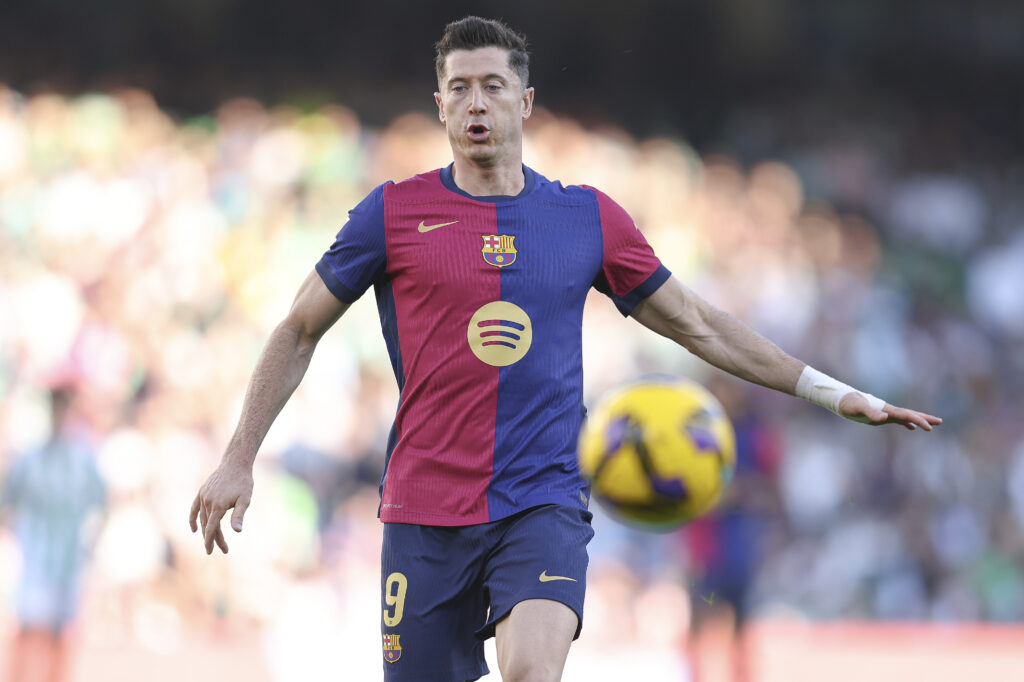 Robert Lewandowski of FC Barcelona  during the La Liga EA Sports match between Real Betis and FC Barcelona played at Benito Villamarin Stadium on December 7, 2024 in Sevilla, Spain. (Photo by Antonio Pozo / PRESSINPHOTO)
2024.12.07 Sevilla
pilka nozna liga hiszpanska
Real Betis - FC Barcelona
Foto pressinphoto/SIPA USA/PressFocus

!!! POLAND ONLY !!!