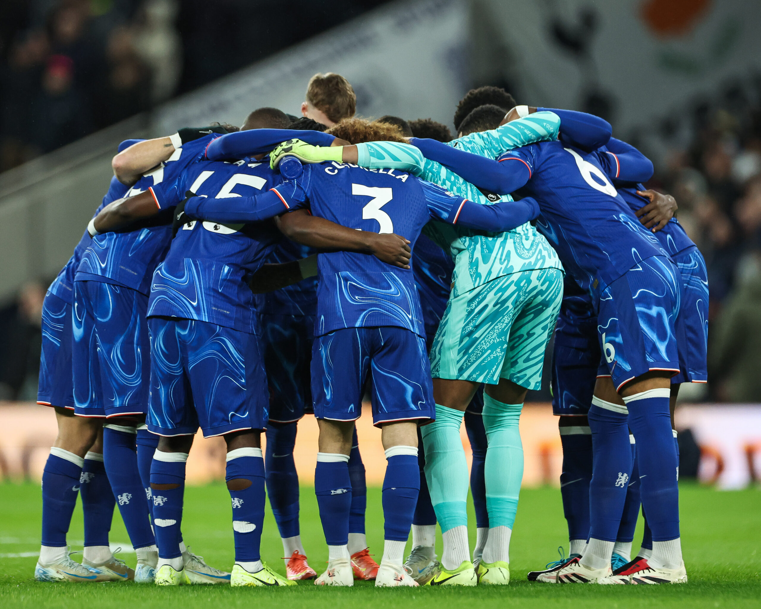 Chelsea team huddle ahead of the Premier League match Tottenham Hotspur vs Chelsea at Tottenham Hotspur Stadium, London, United Kingdom, 8th December 2024

(Photo by Mark Cosgrove/News Images) in ,  on 12/8/2024. (Photo by Mark Cosgrove/News Images/Sipa USA)
2024.12.08 Londyn
pilka nozna liga angielska
Tottenham Hotspur - Chelsea
Foto News Images/SIPA USA/PressFocus

!!! POLAND ONLY !!!