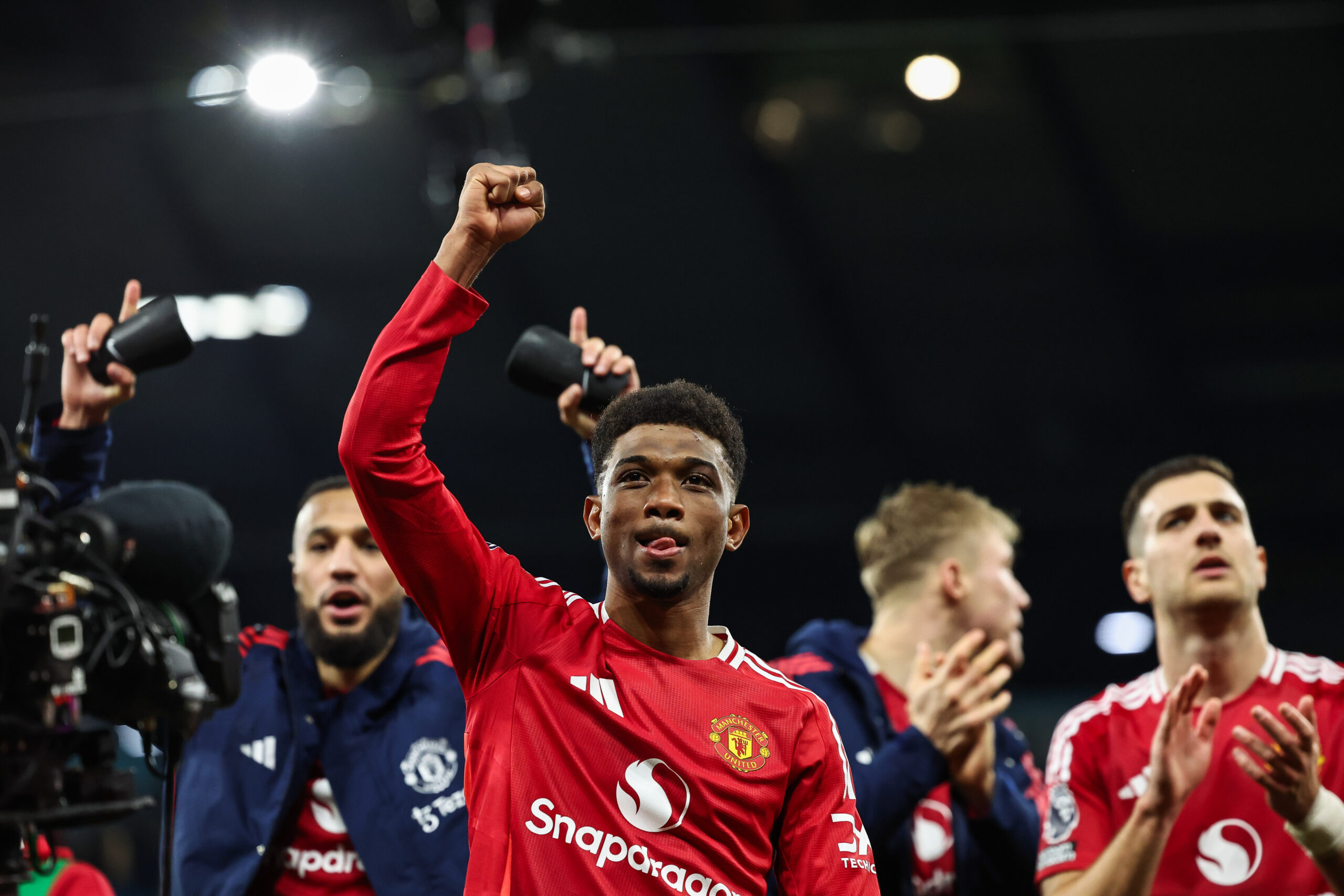 Amad Diallo of Manchester United celebrates his sides victory in Premier League match Manchester City vs Manchester United at Etihad Stadium, Manchester, United Kingdom, 15th December 2024

(Photo by Mark Cosgrove/News Images) in ,  on 12/15/2024. (Photo by Mark Cosgrove/News Images/Sipa USA)
2024.12.15 Manchester
pilka nozna liga angielska
Manchester City - Manchester United
Foto Mark Cosgrove/News Images/SIPA USA/PressFocus

!!! POLAND ONLY !!!