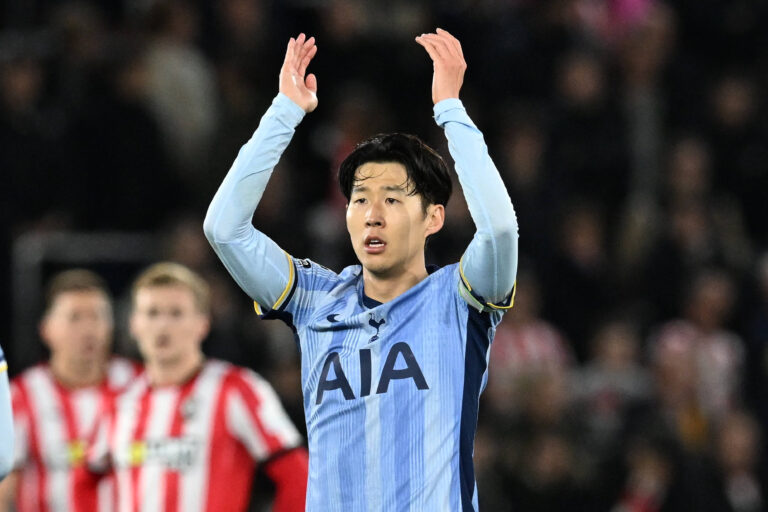 Southampton - Tottenham Hotspur Premier League  Goal 0-2 - Son Heung-Min 7 of Tottenham Hotspur celebrates scoring the second goal during the Premier League match between Southampton and Tottenham Hotspur at the St Mary s Stadium, Southampton, England on 15 December 2024. Southampton St Mary s Stadium Hampshire England Editorial use only DataCo restrictions apply See www.football-dataco.com , Copyright: xGrahamxHuntx PSI-21074-0286
2024.12.15 Southampton
pilka nozna liga angielska
Southampton - Tottenham Hotspur
Premier League

Foto IMAGO/PressFocus

!!! POLAND ONLY !!!