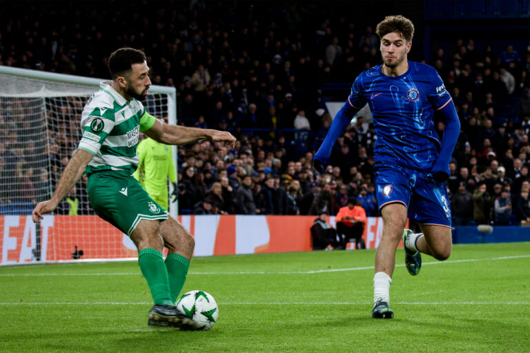 London, England, December 20 2024: Roberto Lopes (4 Shamrock Rovers) and Marc Guiu (38 Chelsea) in action during the UEFA Conference League game between Chelsea and Shamrock Rovers at Stamford Bridge in London, England.  (Pedro Porru / SPP) (Photo by Pedro Porru / SPP/Sipa USA)
2024.12.19 Londyn
pilka nozna liga Konferencji
Chelsea Londyn - Shamrock Rovers
Foto Pedro Porru/SPP/SIPA USA/PressFocus

!!! POLAND ONLY !!!