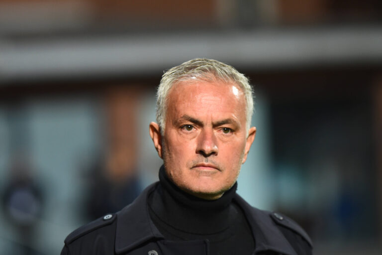 Coach Jose Mourinho of Fenerbahce during the Turkish Super League match between Eyupspor and Fenerbahce at Kasimpasa Recep Tayyip Erdogan Stadium on December 20, 2024 in Istanbul, Turkey. Photo by Seskimphoto  Eyupspor v Fenerbahce - Turkish Super League - PUBLICATIONxNOTxINxTUR
2024.12.20 Stambul
pilka nozna liga turecka
Eyupspor - Fenerbahce Stambul
Foto IMAGO/PressFocus

!!! POLAND ONLY !!!