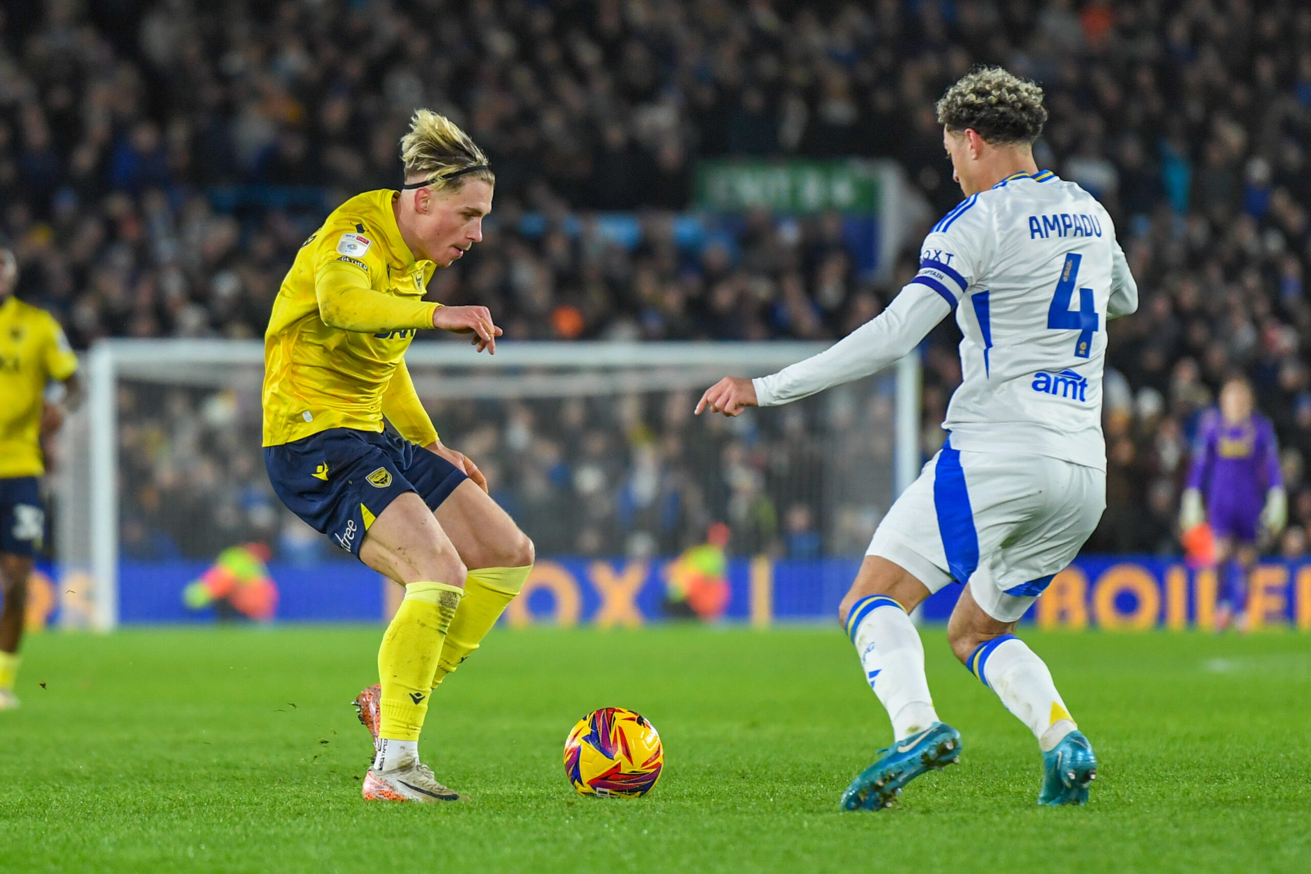 Przemyslaw Placheta of Oxford United and Ethan Ampadu of Leeds United during the Sky Bet Championship match at Elland Road, Leeds
Picture by Karl Vallantine/Focus Images Ltd 07712 695755
21/12/2024
2024.12.21 Leeds
pilka nozna Liga Angielska
Leeds United - Oxford United
Foto Karl Vallantine/Focus Images/MB Media/PressFocus

!!! POLAND ONLY !!!