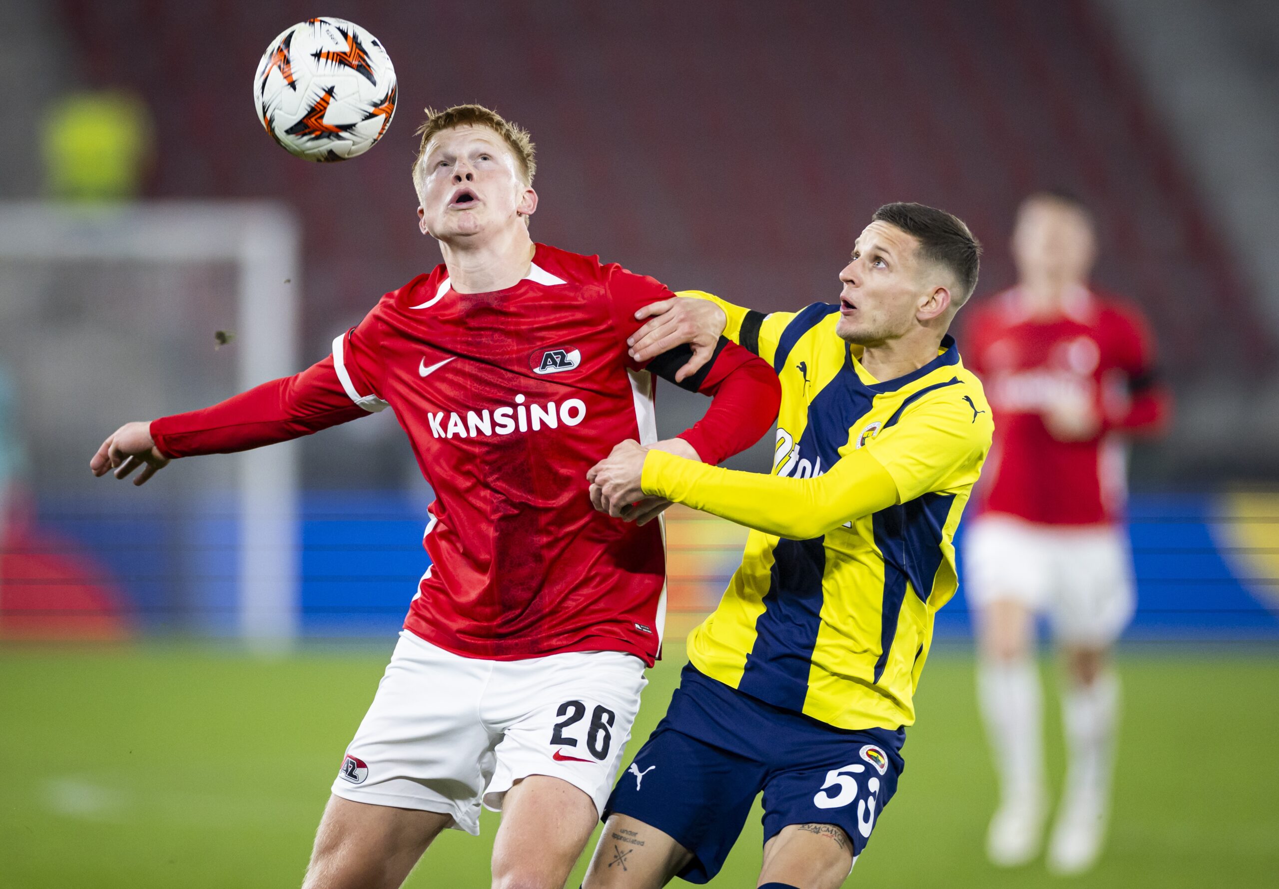 11/7/2024 - ALKMAAR - (l-r) Kees Smit of AZ Alkmaar, Sebastian Szymanski of Fenerbahce SK during the UEFA Europa League match between AZ Alkmaar and Fenerbahce SK at AFAS stadium on Nov. 7, 2024 in Alkmaar, Netherlands. ANP KOEN VAN WEEL /ANP/Sipa USA
2024.11.07 Alkmaar
pilka nozna liga Europy
AZ Alkmaar - Fenerbahce Stambul
Foto ANP/SIPA USA/PressFocus

!!! POLAND ONLY !!!