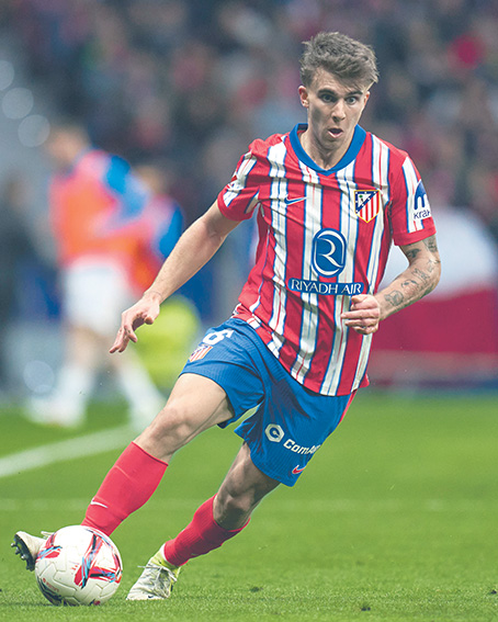 ESP: Atletico de Madrid - Deportivo Alaves. La Liga EA Sports. Date 14 Pablo Barrios of Atletico de Madrid during the La Liga EA Sports match between Atletico de Madrid and Deportivo Alaves played at Riyadh Air Metropolitano Stadium on November 23, 2024 in Madrid, Spain. kpng Copyright: xCesarxCebollax/xPRESSINPHOTOx PS_241123_ATL_ALA_083,Image: 938352165, License: Rights-managed, Restrictions: , Model Release: no, Credit line: Cesar Cebolla / PRESSINPHOTO / imago sport / Forum