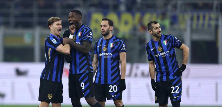 Fc Internazionale vs Parma Calcio Nicolo Barella of Fc Internazionale L celebrates with his team mates Marcus Thuram LC, Hakan Calhanoglu LR , Henrikh Mkhitaryan R after scoring a goal during the Serie A football match beetween Fc Internazionale and Parma Calcio at Stadio Giuseppe Meazza on December 6, 2024 in Milan Italy . Milano Stadio Giuseppe Meazza Italy Copyright: xMarcoxCanonierox,Image: 944772025, License: Rights-managed, Restrictions: , Model Release: no, Credit line: IMAGO / imago sport / Forum