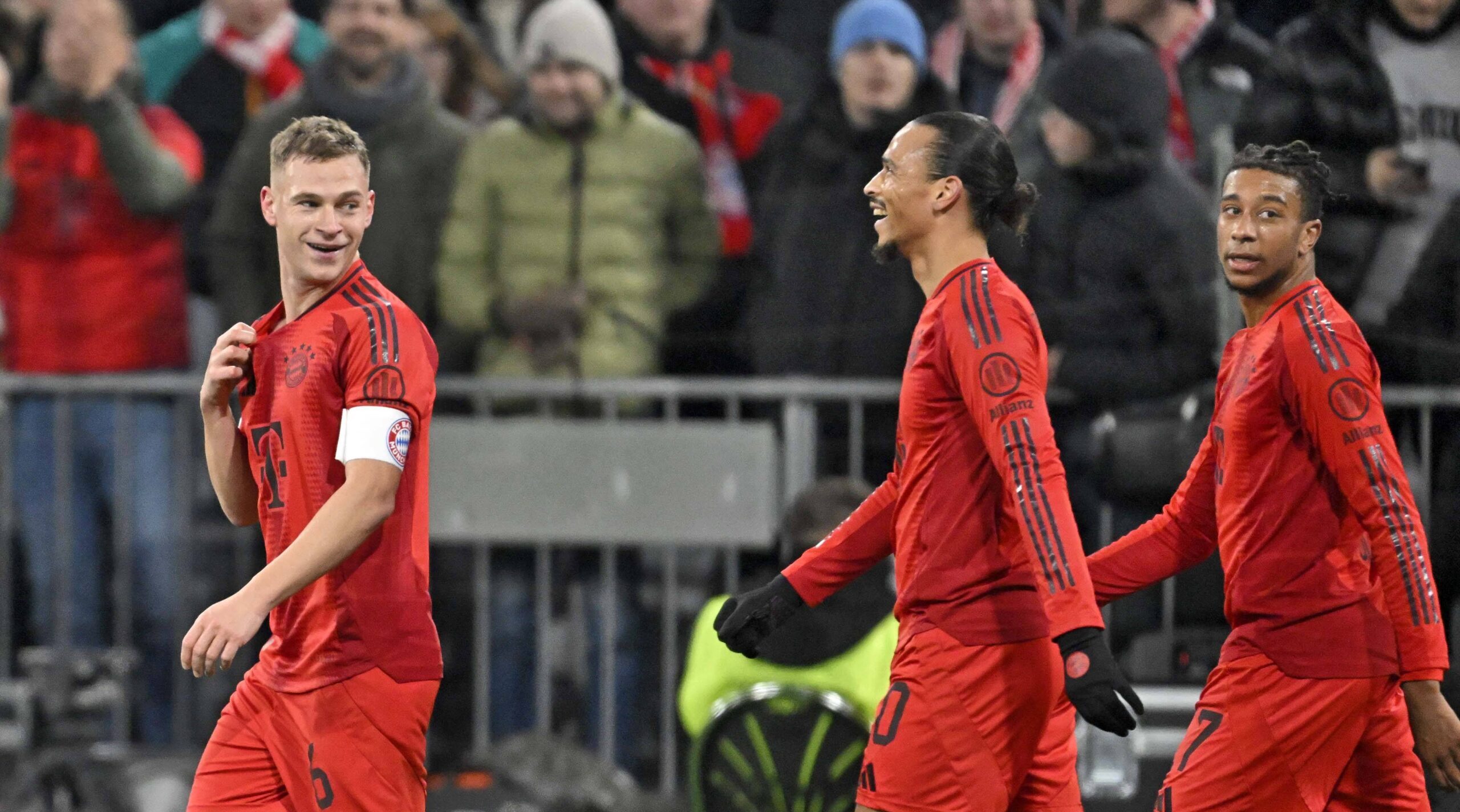 20.12.2024, Fussball 1. Bundesliga 2024/2025, 15. Spieltag, FC Bayern München - RB Leipzig, in der Allianz-Arena München. v.l. Joshua Kimmich FC Bayern München, Leroy Sane Bayern München und Michael Olise FC Bayern München jubeln und lachen ***DFL and DFB regulations prohibit any use of photographs as image sequences and/or quasi-video.*** *** 20 12 2024, Football 1 Bundesliga 2024 2025, Matchday 15, FC Bayern Munich RB Leipzig, in the Allianz Arena Munich f l Joshua Kimmich FC Bayern Munich , Leroy Sane Bayern Munich and Michael Olise FC Bayern Munich cheering and laughing DFL and DFB regulations prohibit any use of photographs as image sequences and or quasi video,Image: 948895376, License: Rights-managed, Restrictions: , Model Release: no, Credit line: Bernd Feil/M.i.S. / imago sport / Forum