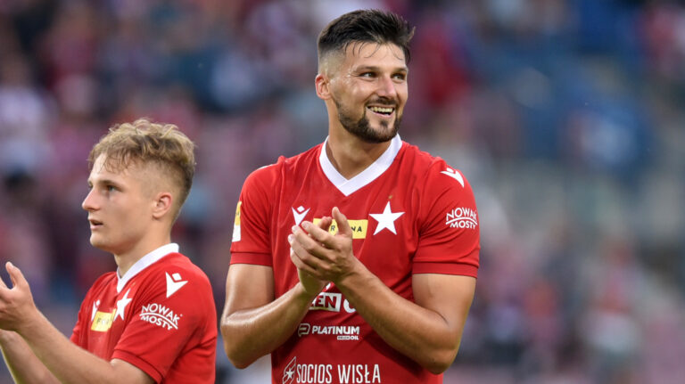 2022.08.20 Krakow
Pilka nozna, Fortuna I liga, sezon 2022/2023
Wisla Krakow - Skra Czestochowa
N/z Pilkarze Wisly radosc po meczu, Kacper Duda, Adi Mehremic
Foto Krzysztof Porebski / PressFocus

2022.08.20 Krakow
Football, Polish first league - second level, 2022/23 season
Wisla Krakow - Skra Czestochowa
Pilkarze Wisly radosc po meczu, Kacper Duda, Adi Mehremic
Credit: Krzysztof Porebski / PressFocus