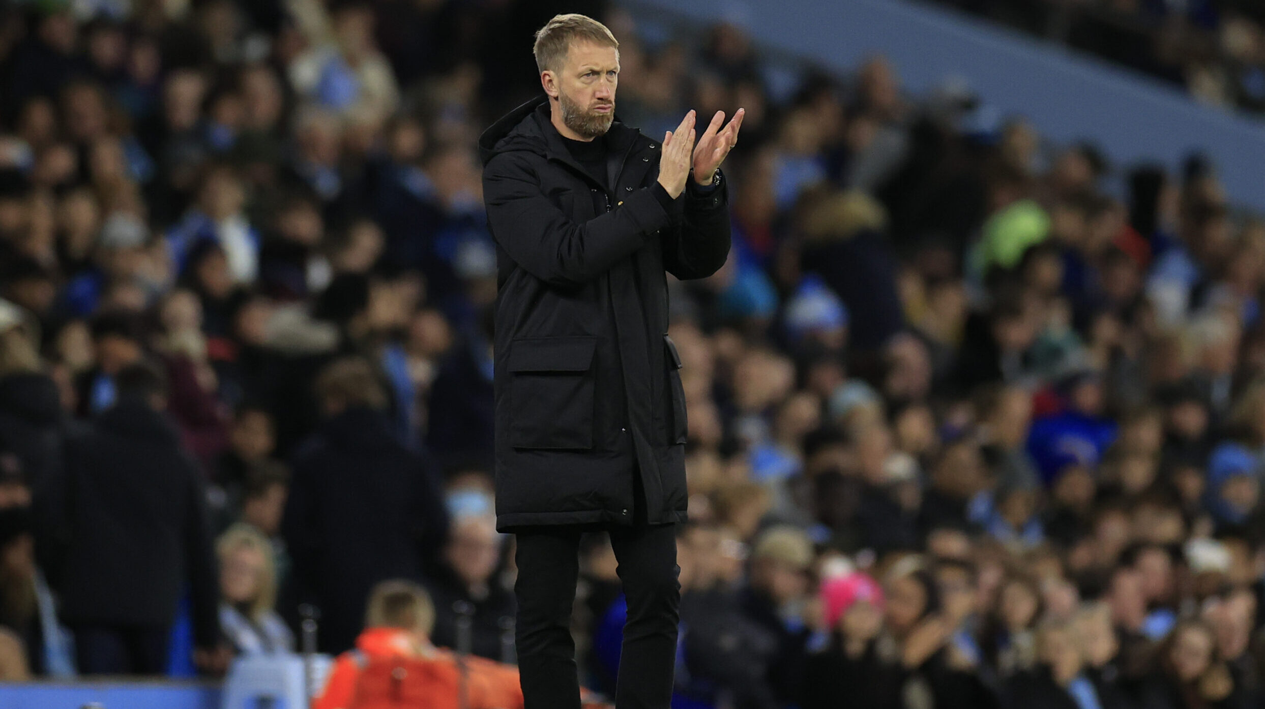 Graham Potter the Chelsea manager applauds his team during the Carabao Cup Third Round match Manchester City vs Chelsea at Etihad Stadium, Manchester, United Kingdom, 9th November 2022

(Photo by Conor Molloy/News Images) in Manchester, United Kingdom on 11/9/2022. (Photo by Conor Molloy/News Images/Sipa USA)