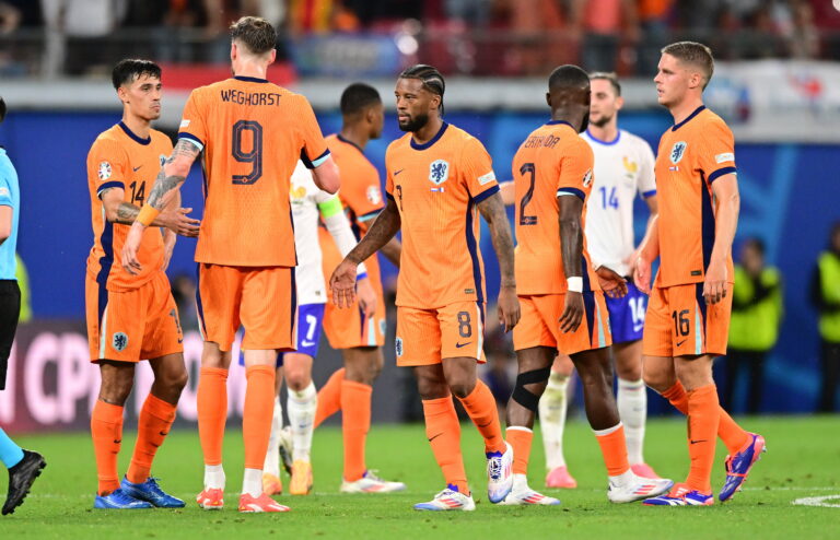 v.l. Tijjani Reijnders, Wout Weghorst, Georginio Wijnaldum, Lutsharel Geertruida, Joey Veerman (Niederlande)
Leipzig, 21.06.2024, Fussball, UEFA EURO 2024 in Deutschland, Gruppenphase, Niederlande - Frankreich
2024.06.21 Lipsk
pilka nozna Mistrzostwa Europy UEFA Euro 2024 
Holandia - Francja
Foto LeonieHorky/SIPA USA/PressFocus

!!! POLAND ONLY !!!