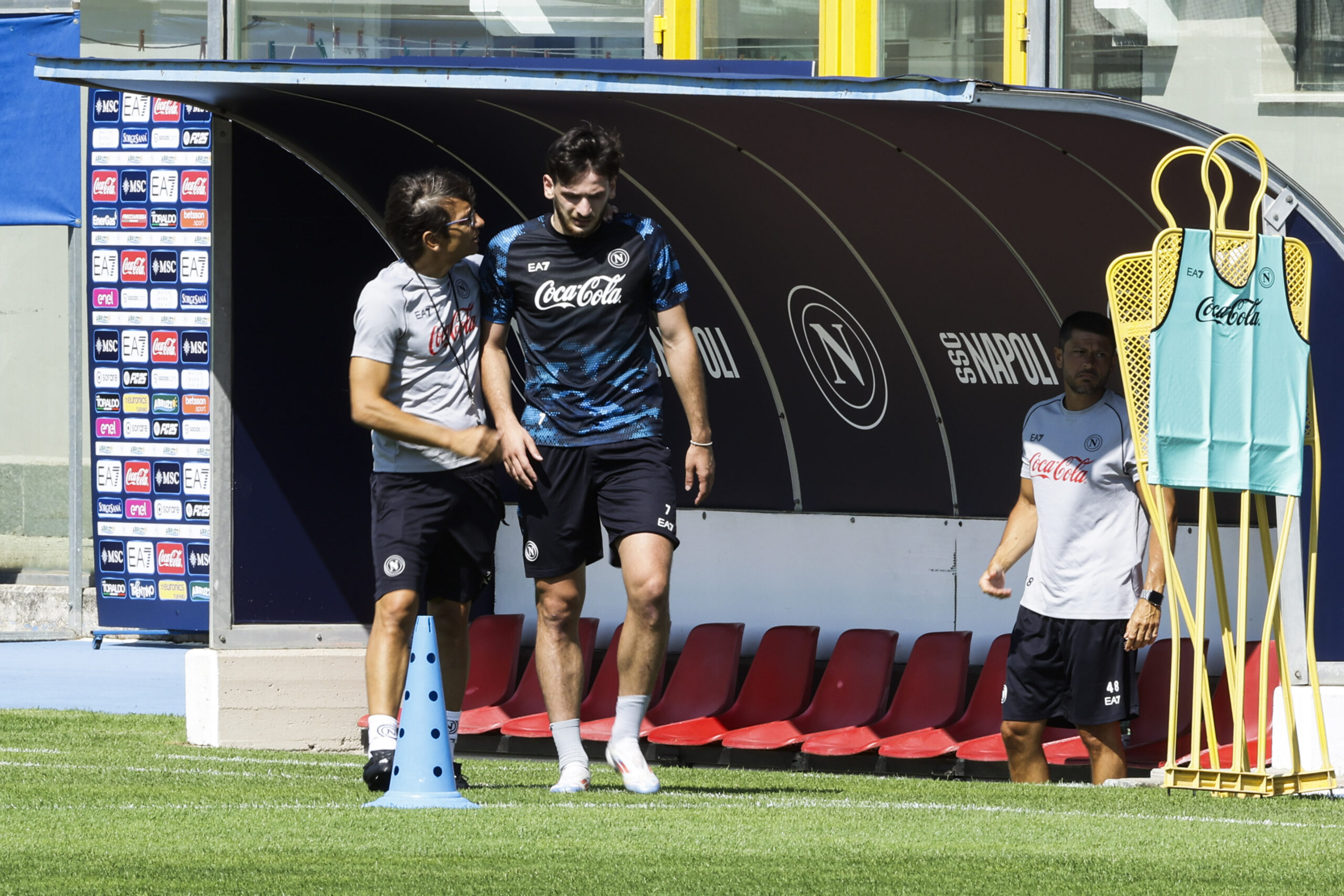 Napoli&#039;s Georgian forward Khvicha Kvaratskhelia and ssc napoli?? match analyst Gianluca Conte during SSC Napoli&#039;s 2024-25 preseason training camp in Castel Di Sangro, Abruzzo, Italy. (Photo by Antonio Balasco/IPA Sport / ipa-/IPA/Sipa USA)
2024.07.26 Castel di Sangro
pilka nozna liga wloska
Oboz treningowy SSC Napoli
Foto Antonio Balasco/IPA Sport/ipa-agency.net/SIPA USA/PressFocus

!!! POLAND ONLY !!!