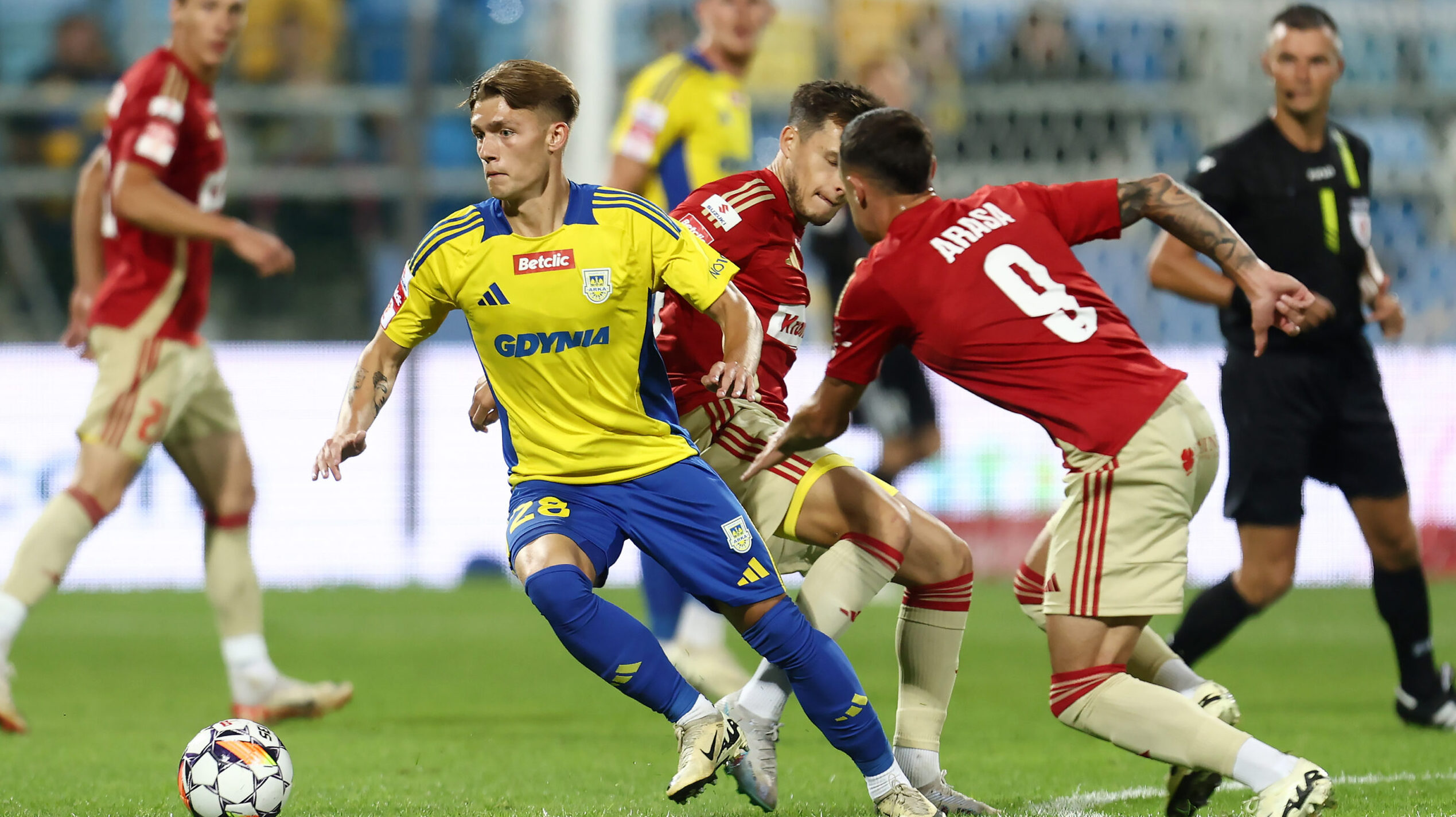 2024.07.29 Gdynia Pilka Nozna Betclic 1 liga sezon 2024/2025 Mecz Arka Gdynia - LKS Lodz N/z Wojciech Zielinski Foto Piotr Matusewicz / PressFocus

2024.07.29 Gdynia
Football Polish first division season 2024/2025
Arka Gdynia - LKS Lodz
Wojciech Zielinski
Credit: Piotr Matusewicz / PressFocus