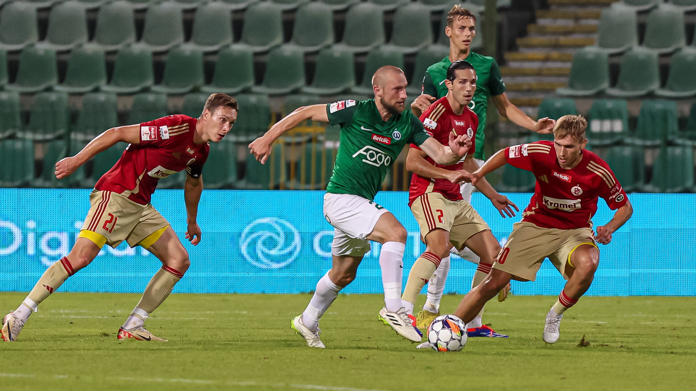 2024.08.20 Grodzisk Wielkopolski
Pilka nozna Betclic 1 liga sezon 2024/2025
Warta Poznan - LKS Lodz
N/z Szymon Pawlowski
Foto Pawel Jaskolka / PressFocus

2024.08.20 Grodzisk Wielkopolski
Football Polish Betclic first  season 2024/2025
Warta Poznan - LKS Lodz
Credit: Pawel Jaskolka / PressFocus