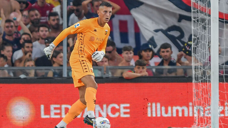 Pierluigi Gollini&#xA;&#xA; (Genoa)  during  Genoa CFC vs Hellas Verona FC, Italian soccer Serie A match in Genoa, Italy, September 01 2024 (Photo by Danilo Vigo/IPA Sport / ipa-agen/IPA/Sipa USA)
2024.09.01 Genua
pilka nozna liga wloska
Genoa CFC - Hellas Verona
Foto Danilo Vigo/IPA Sport/ipa-agency.net/SIPA USA/PressFocus

!!! POLAND ONLY !!!