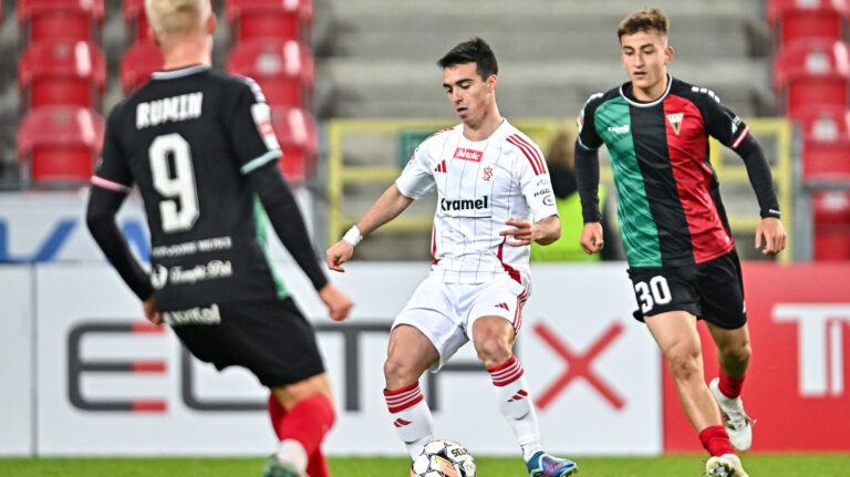 2024.10.06 Tychy
Pilka nozna Betclic 1 Liga sezon 2024/2025
GKS Tychy - LKS Lodz
N/z Jorge Alastuey
Foto Lukasz Sobala / PressFocus

2024.10.06 Tychy
Football Polish First League season 2024/2025
GKS Tychy - LKS Lodz
Jorge Alastuey
Credit: Lukasz Sobala / PressFocus