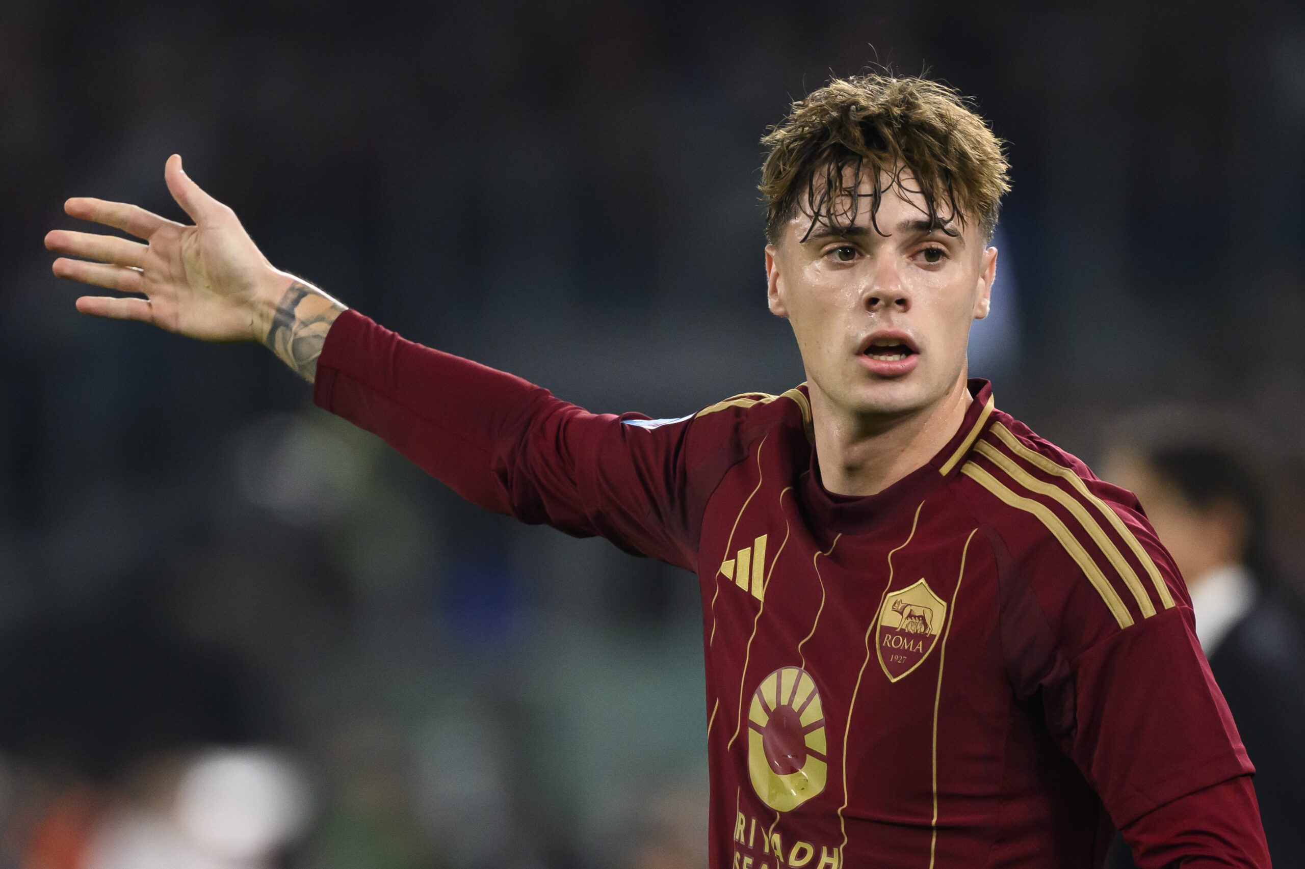 Nicola Zalewski of AS Roma gestures during the Serie A football match between AS Roma and FC Internazionale at Olimpico stadium in Rome (Italy), October 20, 2024./Sipa USA *** No Sales in France and Italy ***
2024.10.20 Rzym
pilka nozna liga wloska
AS Roma - Inter Mediolan
Foto Andrea Staccioli/Insidefoto/SIPA USA/PressFocus

!!! POLAND ONLY !!!