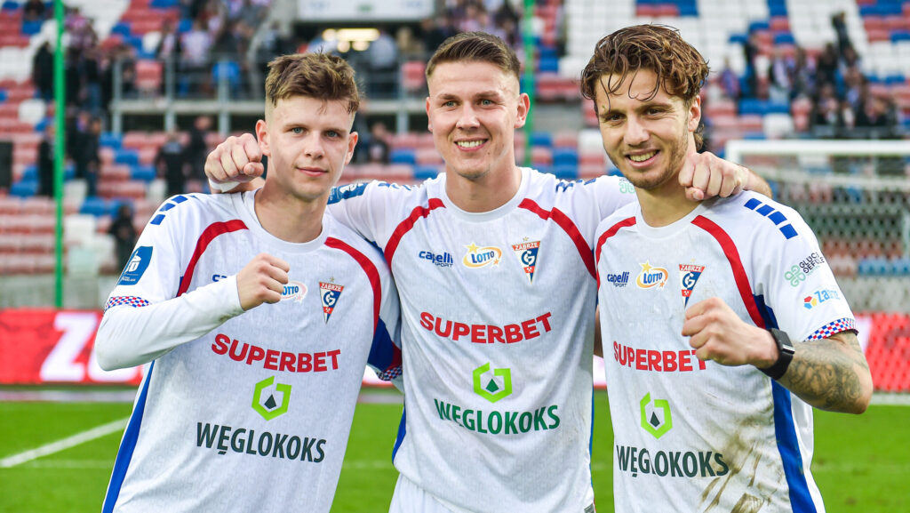 2024.10.20 Zabrze
Pilka nozna PKO BP Ekstraklasa Sezon 2024/2025
Gornik Zabrze - Stal Mielec
N/z Patrik Hellebrand, Damian Rasak, Luka Zahovic, radosc, wygrana, zwyciestwo
Foto Marcin Bulanda / PressFocus

2024.10.20 Zabrze
Football Polish PKO BP Ekstraklasa League Season 2024/2025
Gornik Zabrze - Stal Mielec
Patrik Hellebrand, Damian Rasak, Luka Zahovic, radosc, wygrana, zwyciestwo
Credit: Marcin Bulanda / PressFocus