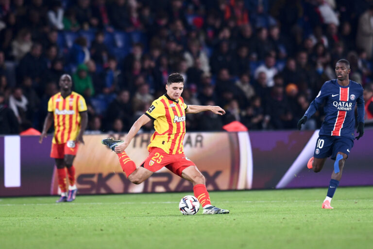 25 Abdukodir KHUSANOV (rcl) during the Ligue 1 MCDonald&#039;s match between Paris and Lens at Parc des Princes on November 2, 2024 in Paris, France. (Photo by Philippe Lecoeur/FEP/Icon Sport/Sipa USA)
2024.11.02 Paris
pilka nozna liga francuska
Paris Saint-Germain PSG - RC Lens
Foto Icon Sport/SIPA USA/PressFocus

!!! POLAND ONLY !!!