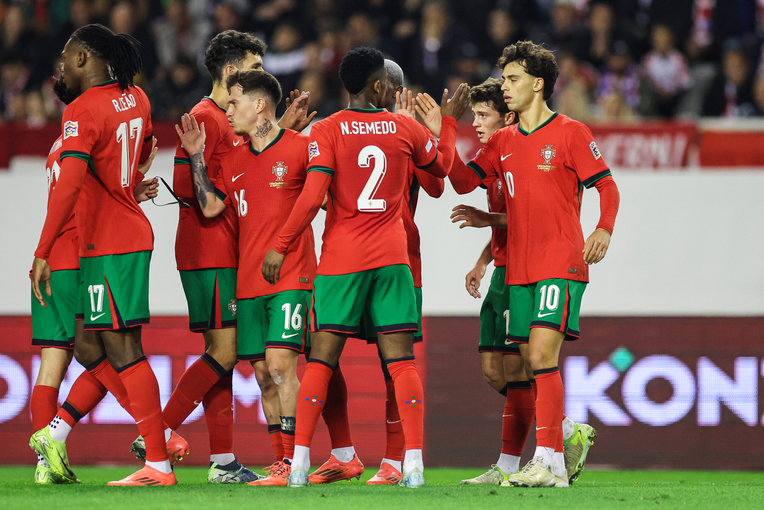 SPLIT, CROATIA - NOVEMBER 18: Joao Felix of Portugal celebrate with his teammates after scoring during the UEFA Nations League 2024/25 League A Group A1 match between Croatia and Portugal at Poljud Stadium on November 18, 2024 in Split, Croatia. Photo: Luka Stanzl/PIXSELL/Sipa USA
2024.11.18 Split
pilka nozna , liga narodow
Chorwacja - Portugalia
Foto Luka Stanzl/PIXSELL/SIPA USA/PressFocus

!!! POLAND ONLY !!!