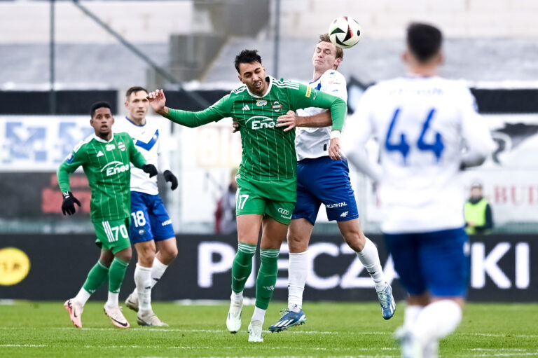 2024.11.24 Radom Pilka Nozna Pko ekstraklasa sezon 2024/2025 Mecz Radomiak Radom - Stal Mielec 

N/z Leonardo Rocha Bert Esselink  

Foto Kacper Pacocha / PressFocus

2024.11.24 Radom
Football Polish top league season 2024/2025
Radomiak Radom - Stal Mielec

Credit: Kacper Pacocha / PressFocus