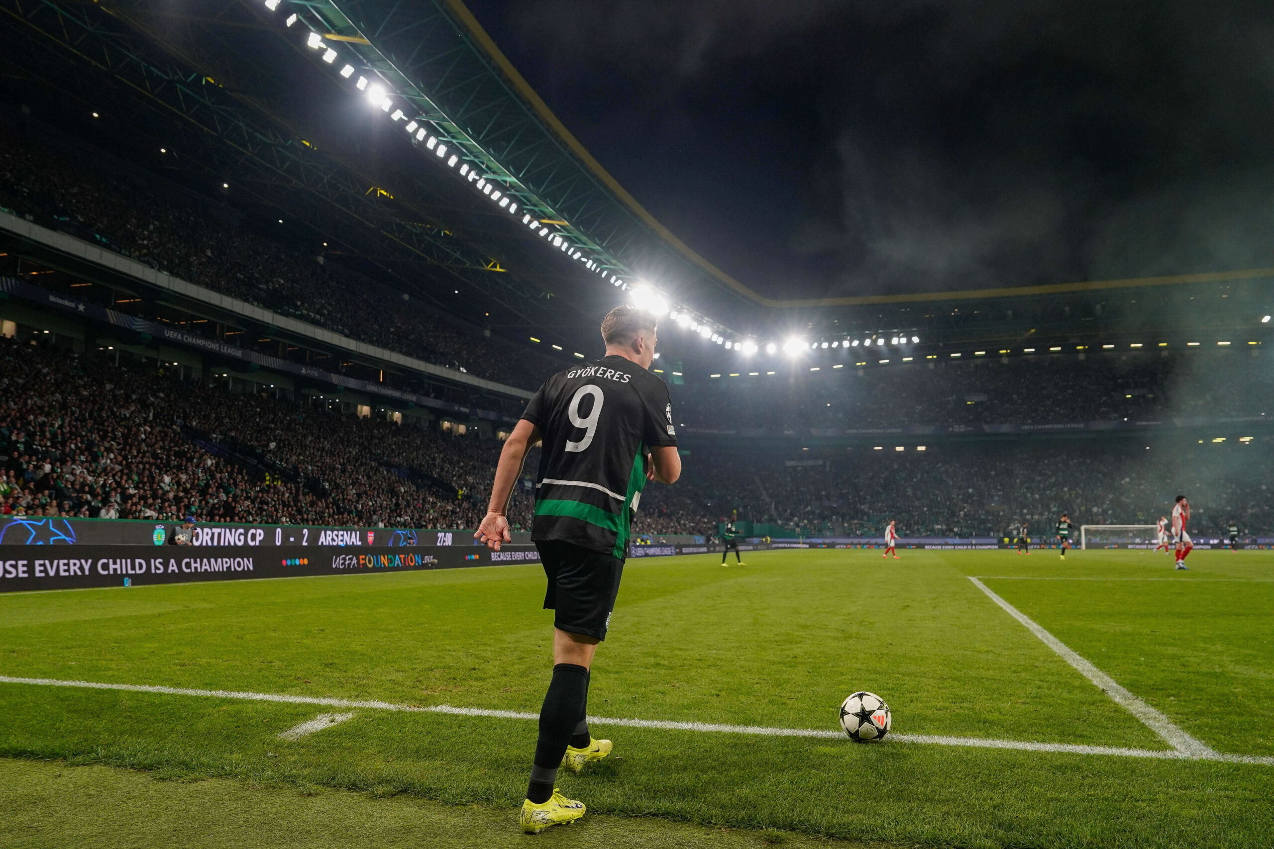 Viktor Gyokeres of Sporting CP in action during the UEFA Champions League 2024/25 League Phase Matchday 5 between Sporting CP and Arsenal FC at Estadio Jose Alvalade. Final score: Sporting CP 1:5 Arsenal FC (Photo by Bruno de Carvalho / SOPA Images/Sipa USA)
2024.11.26 Lisbon
pilka nozna liga mistrzow
Sporting CP - Arsenal FC
Foto Bruno de Carvalho / SOPA Images/SIPA USA/PressFocus

!!! POLAND ONLY !!!